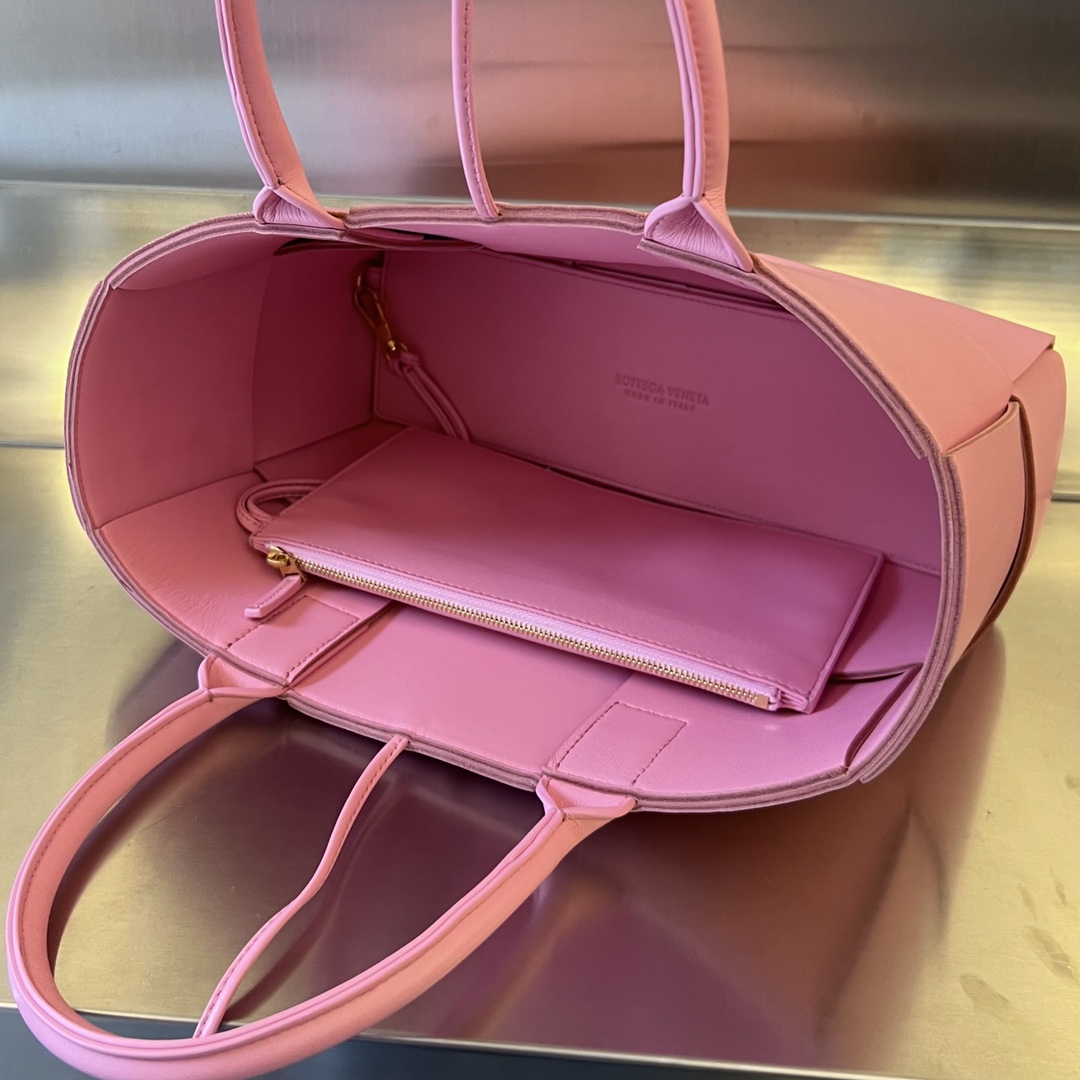 Small Arco Intreccio Leather Tote Bag Pink